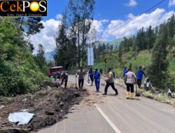 Aksi Cepat Tanggap Polres Probolinggo Tangani Tanah Longsor di Jalur Bromo