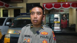 Polres Bangkalan Kawal Kepulangan Jenazah Santri Korban Bangunan Ambruk Ponpes Al Khoziny