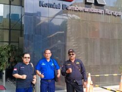 Bawa Satu Koper Bukti ke KPK: LSM HJM Laporkan Dugaan Korupsi 100 Desa di Lamongan dan Dugaan Jual Beli Pokir DPRD Lamongan