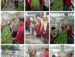 Ditbinmas polda jatim Dan Seluruh Pengurus Kampung Tambak Segaran Menggelar baksos paket sembako Untuk Masyarakat