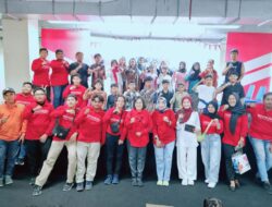 Memperingati Sumpah Pemuda Warga simokerto Menggelar kegiatan Fun Games Happy Together