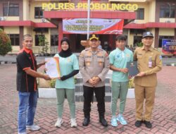 Kapolres Probolinggo Beri Penghargaan Dua Atlet Arung Jeram yang Melawan Begal