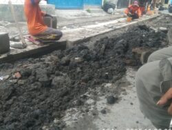 Lemahnya Pengawasan, Proyek Drainase di Jalan Klimbungan Surabaya Diduga di Kerjakan Asal Jadi