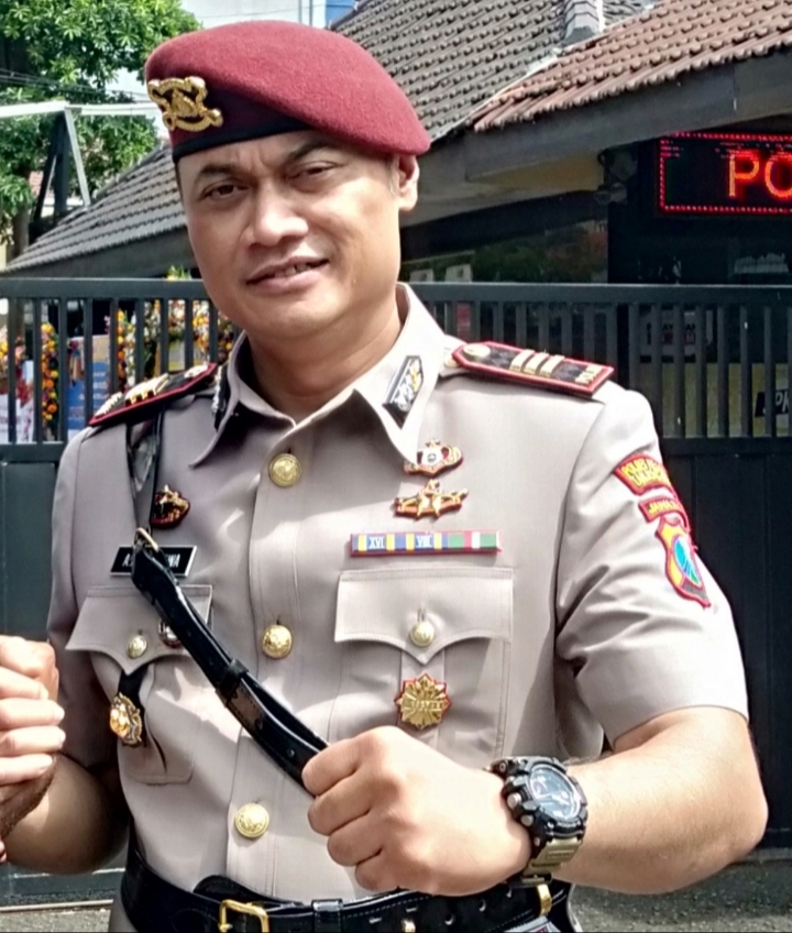 Foto : Kasatnarkoba Polres Pelabuhan Tanjung Perak, AKP Adik Agus Putrawan