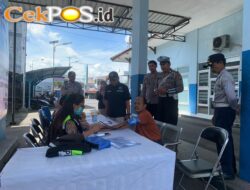 Layanan Kesehatan Gratis, Aksi Simpatik Polres Blitar Edukasi Pengguna Jalan di Ops Keselamatan Semeru