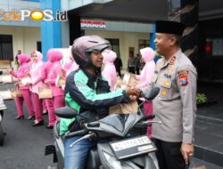 Polres Tulungagung Berbagi Takjil Tebar Kebaikan di Bulan Ramadhan