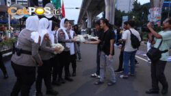 Sejukkan Ramadhan, Polda Metro Jaya Kedepankan Pendekatan Humanis Dan Tim Sholawat Dalam Pelayanan Penyampaian Aspirasi Mahasiswa