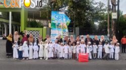 Keceriaan Ramadan di TK Bustanul Ulum Surabaya, Siswa dan Wali Murid Berbagi Takjil hingga Buka Puasa Bersama