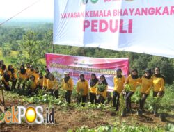 Gerakan Tanam Pohon, Polres Bondowoso Hijaukan Bukit Bintang