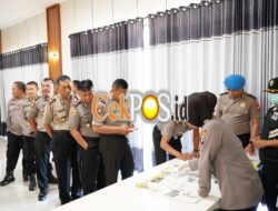 Komitmen Bersih Narkoba, Kapolres Situbondo Jalani Tes Urine bersama PJU dan Kapolsek Jajaran