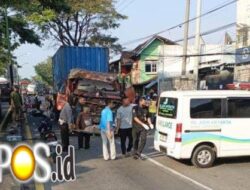 Truk Kontainer Tabrak 5 Motor di Pasuruan, 3 Orang Tewas