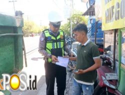 Demi Keselamatan Berlalulintas, Satlantas Bangkalan Tilang Truk Muatan Material Tanpa Terpal