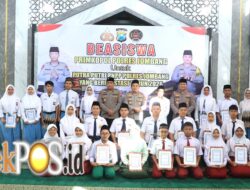 Kapolres Jombang Serahkan Beasiswa kepada Putra-Putri Pegawai Negeri Pada Polri Berprestasi