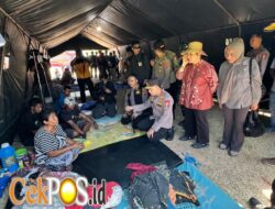 Polri Perkuat Penanganan Gempa NTT, Kapolri Tinjau Lokasi Terdampak dan Serahkan Bantuan