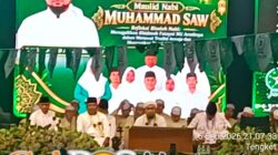 Keluarga Besar Kades Tengket Gelar Peringatan Maulid Nabi, Hadirkan K.H.R. Achamad Azaim Ibrohimy,