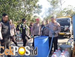 Terapkan Ecology Policing, Patroli Gentong Polres Trenggalek Kembali Salurkan Bantuan Air Bersih