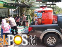 Patroli Gentong Polres Trenggalek Salurkan Air Bersih untuk Sekolah dan Tempat Ibadah