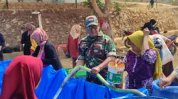 Sejuta Kebahagiaan: Kodim Sampang Hadir Pendistribusian Air Bersih bagi Warga Olor