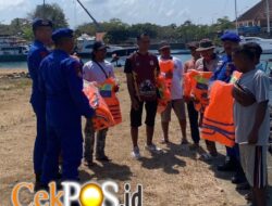Keselamatan Nelayan Jadi Prioritas, Satpolairud Polresta Banyuwangi Bagikan Life Jacket