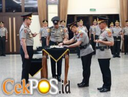 Kapolri Pimpin Sertijab Kakorlantas dan Tiga Kapolda di Mabes Polri