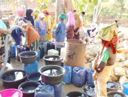 Warga Dusun Dangbigih Mano’an Terima Bantuan 18.000 Liter Air Bersih dari PDAM Bangkalan, Aruf Kenzo Sampaikan Terima Kasih